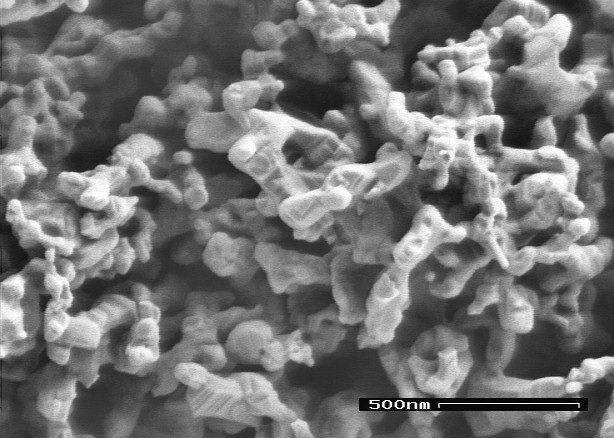 碳化钨粉末的电子显微镜照片。 照片来源：Volkmar Richter博士/德累斯顿弗劳恩霍夫陶瓷技术与系统研究所